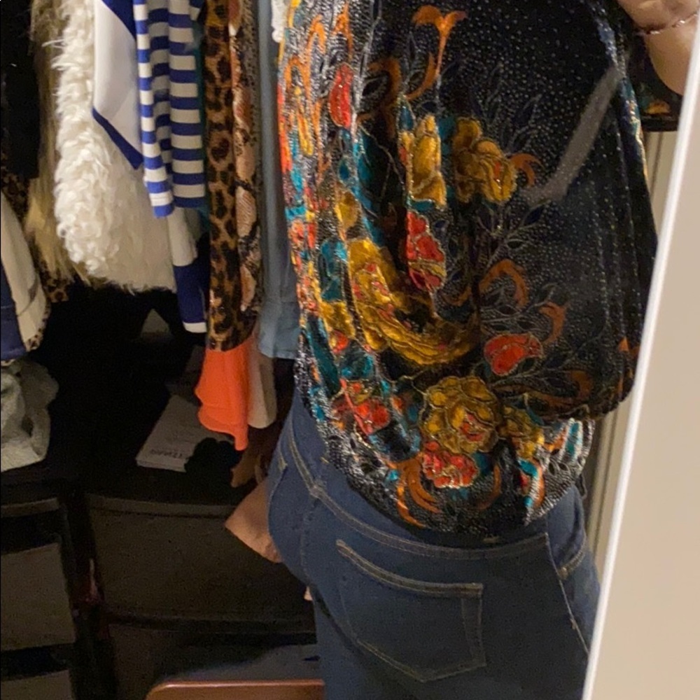 Floral Multicolor Blouse - Picture 6 of 10